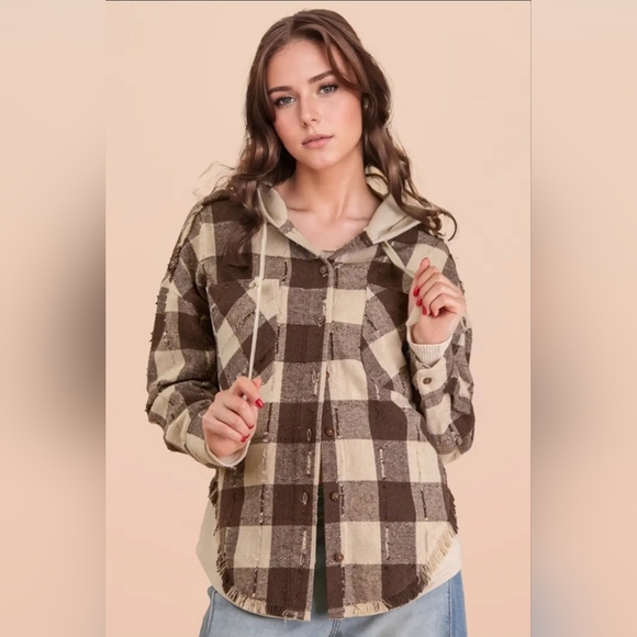 Oversized Flannel Hooded Button Down Jacket - Picture 4 of 5